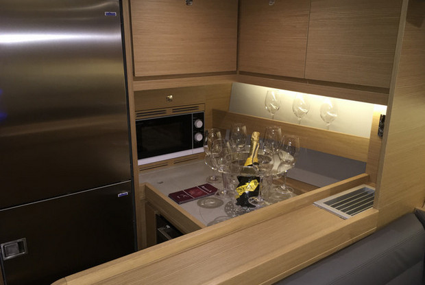 Dufour 56 Exclusive, Capo d