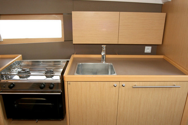 Oceanis 38 - 3 cab., Pula