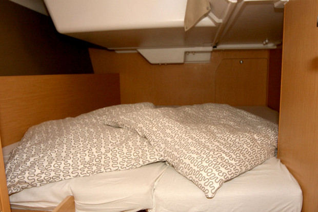 Oceanis 38 - 3 cab., Pula