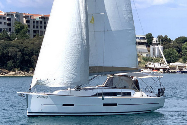 Dufour 382 GL, Pula