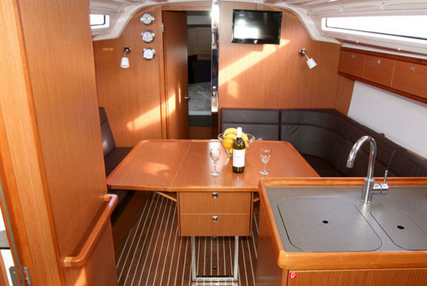 Bavaria Cruiser 37 - 3 cab., Pula