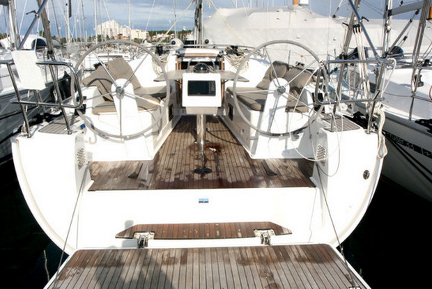 Bavaria Cruiser 37 - 3 cab., Pula