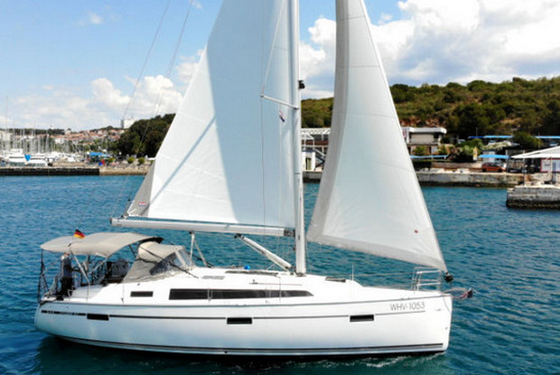 Bavaria Cruiser 37 - 3 cab., Pula