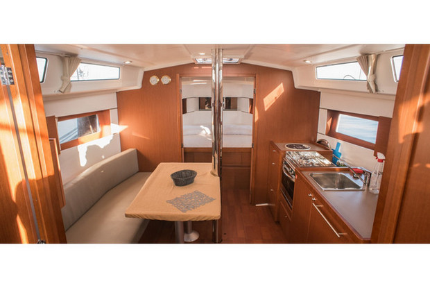 Oceanis 38.1, Nea Peramos