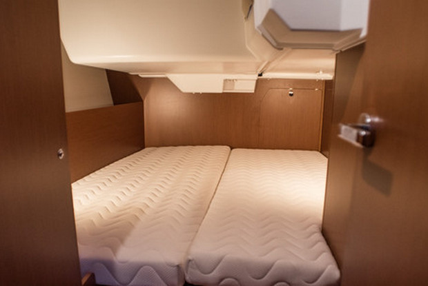 Oceanis 38.1, Nea Peramos